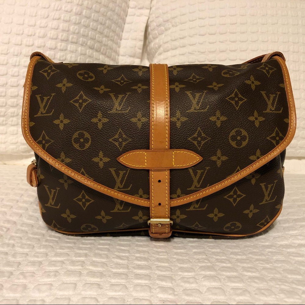 Louis Vuitton Saumur 30 Crossbody - Monogram